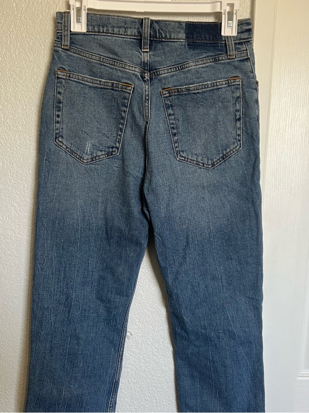Abercrombie & Fitch The Ankle Straight Ultra High Rise Distressed Jeans - Picture 8 of 11